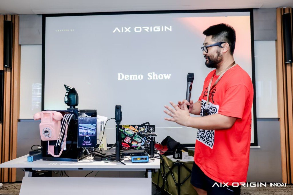 Demo Show: while I talk about PΛN, the Apex Hand stands on top of the cocktail machine